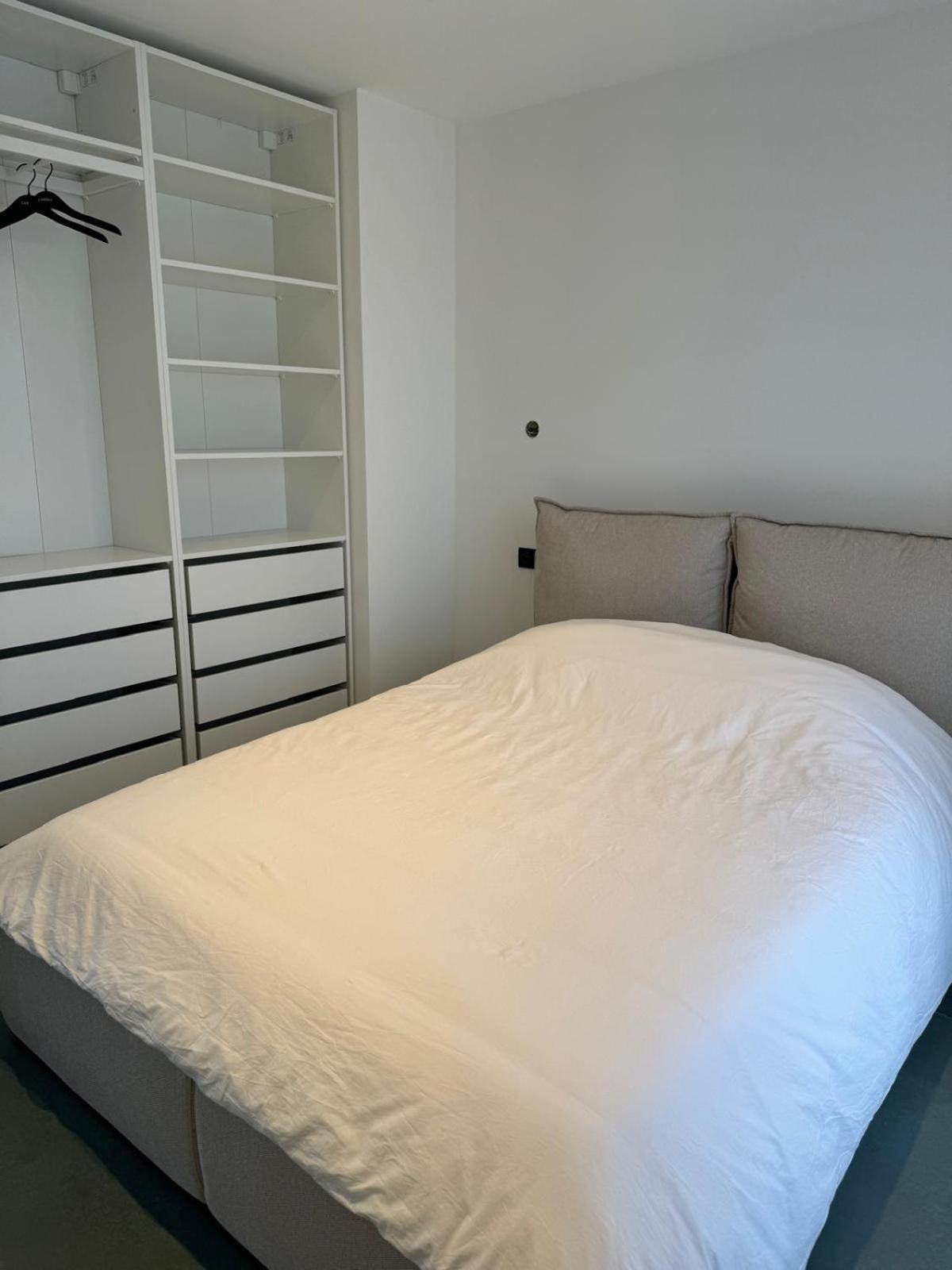 Modern & White - T3 60m2 - Parking Prive - Wifi - Netflix Apartment *