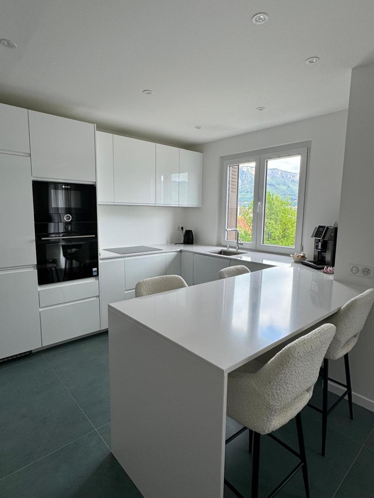 Apartment Modern & White - T3 60m2 - Parking Prive - Wifi - Netflix *